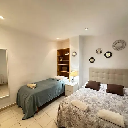 Consell De Cent Bed & Breakfast